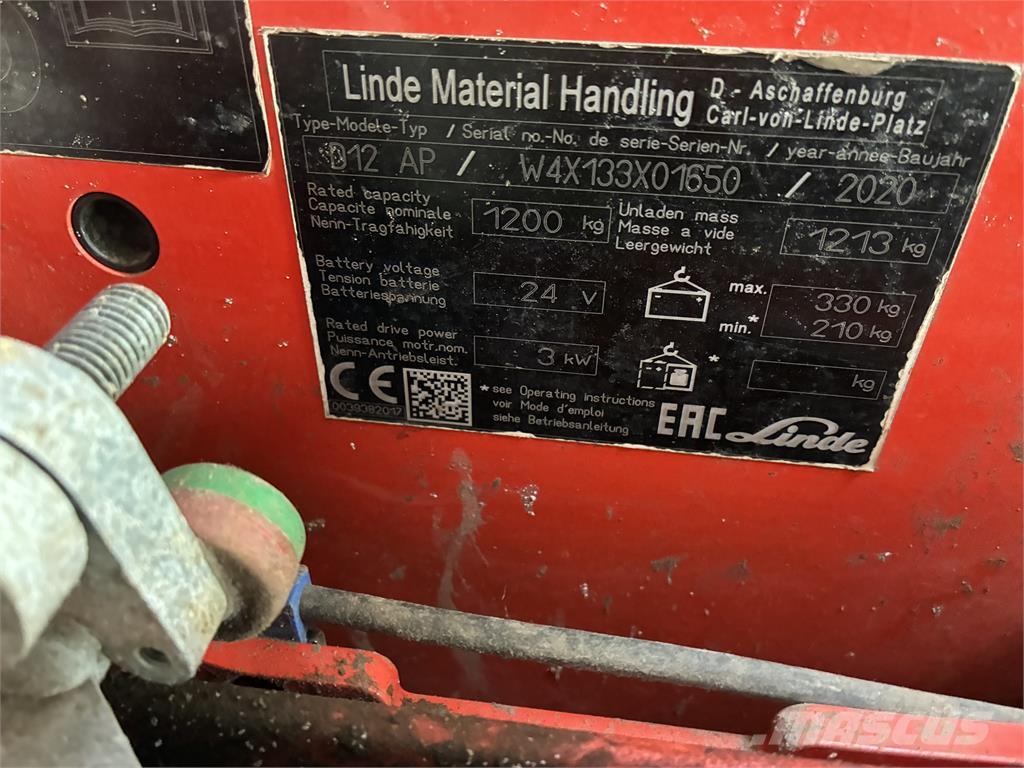 Linde D12AP شاحنات مناولة ذاتية الدفع