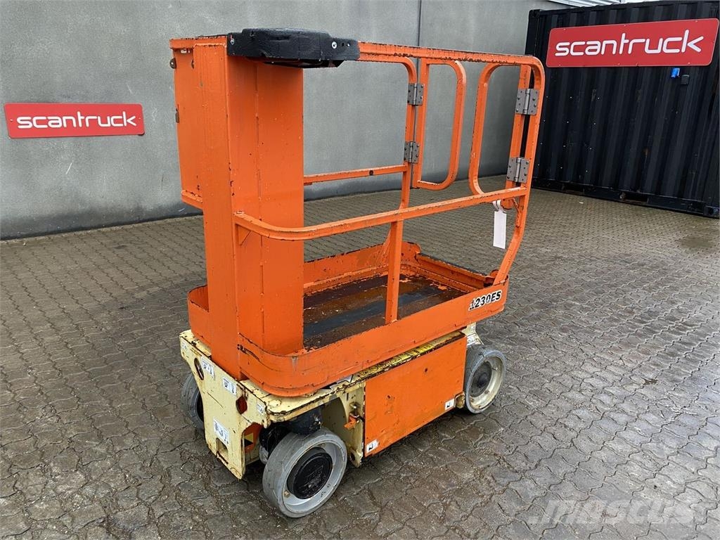 JLG 1230ES رافعات السارية الرأسية