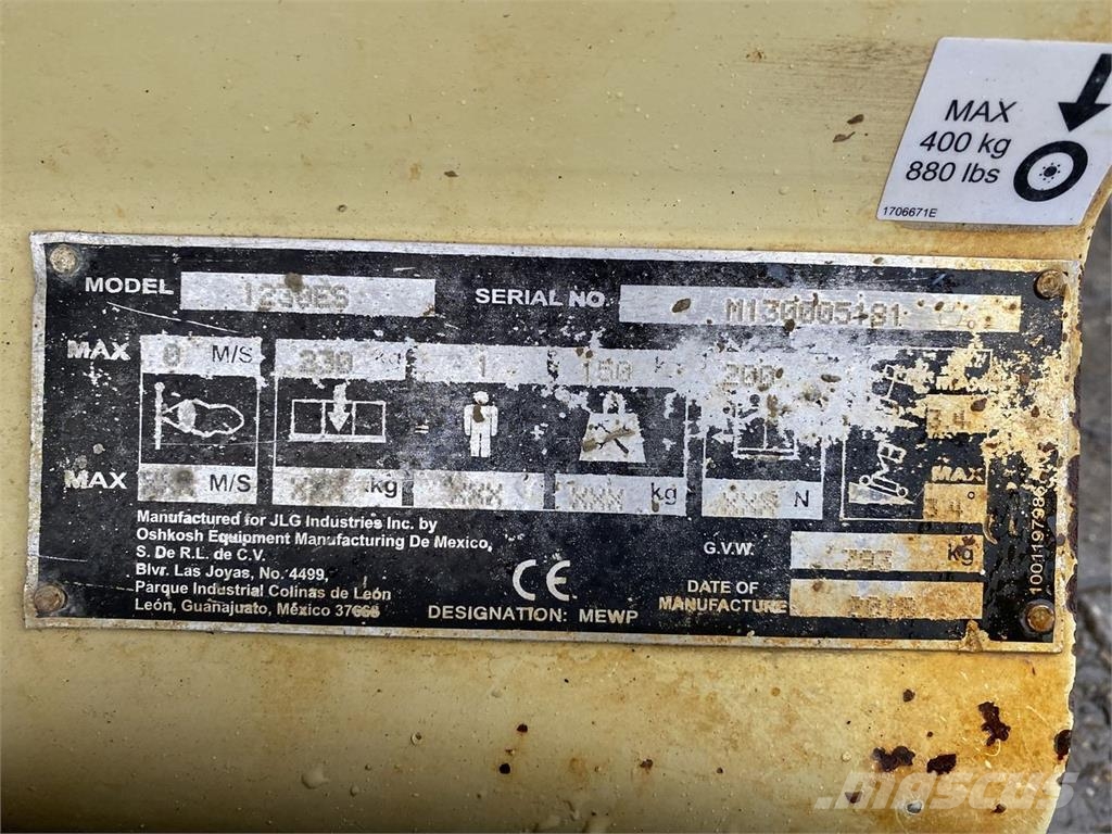 JLG 1230ES رافعات السارية الرأسية