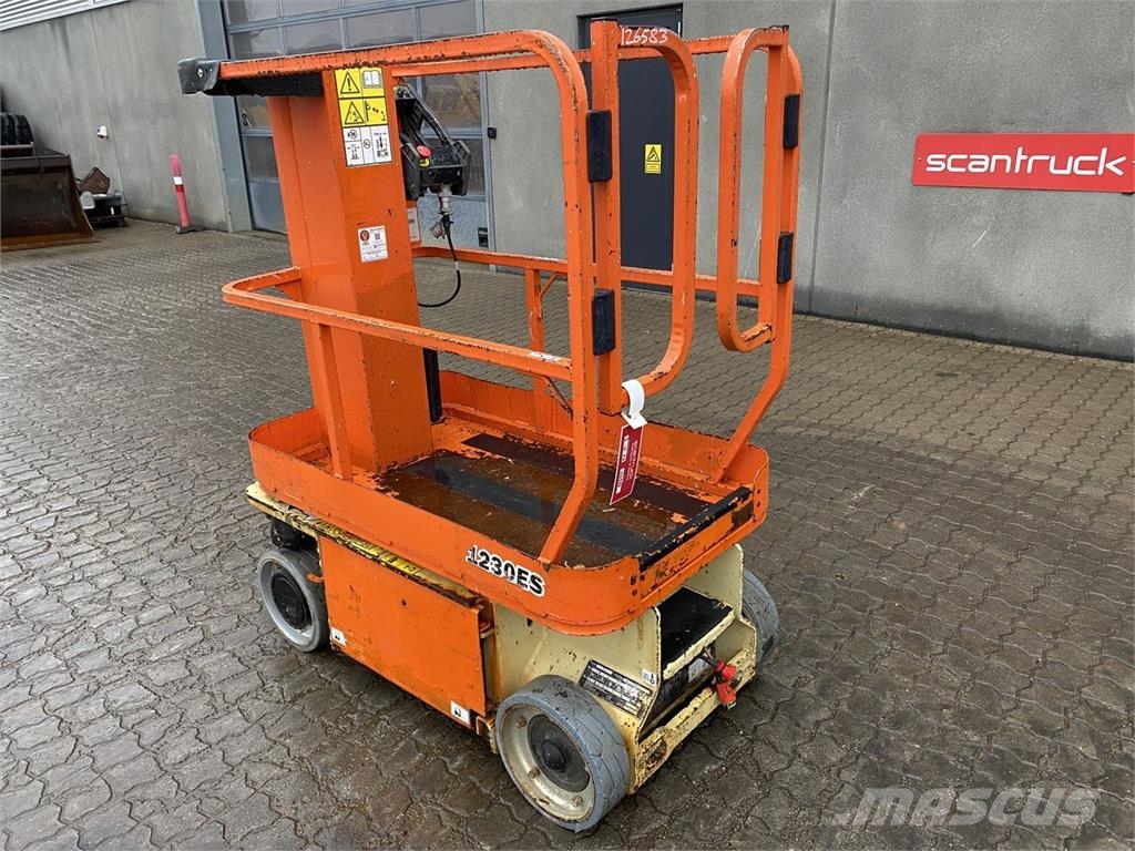 JLG 1230ES رافعات السارية الرأسية