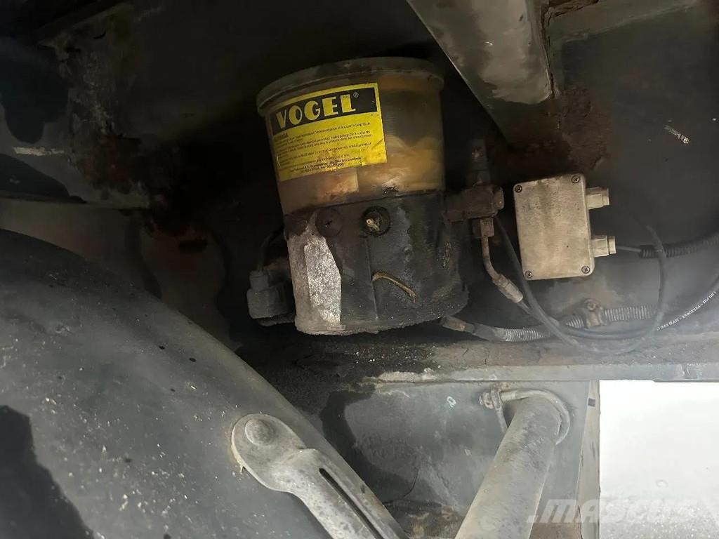 Kwb P-483-STI-H 3 AXLE - BPW - 2 AXLE STEERING 平台/側卸半拖車