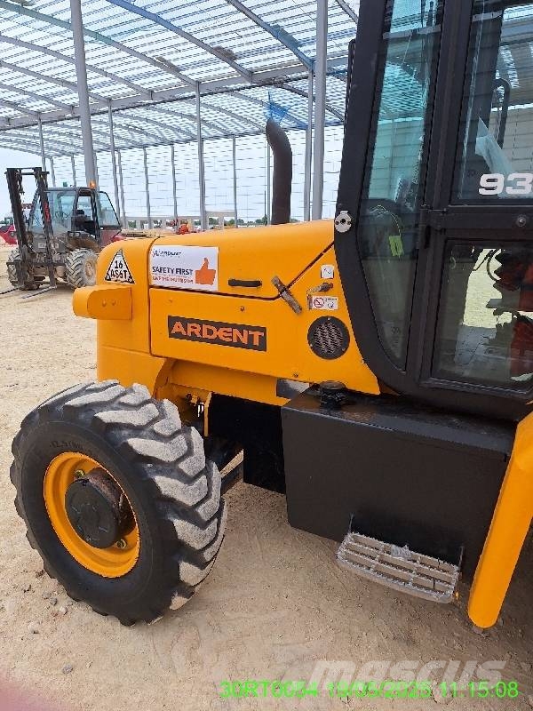 JCB 930 RTFL Φορτηγά ανώμαλου εδάφους