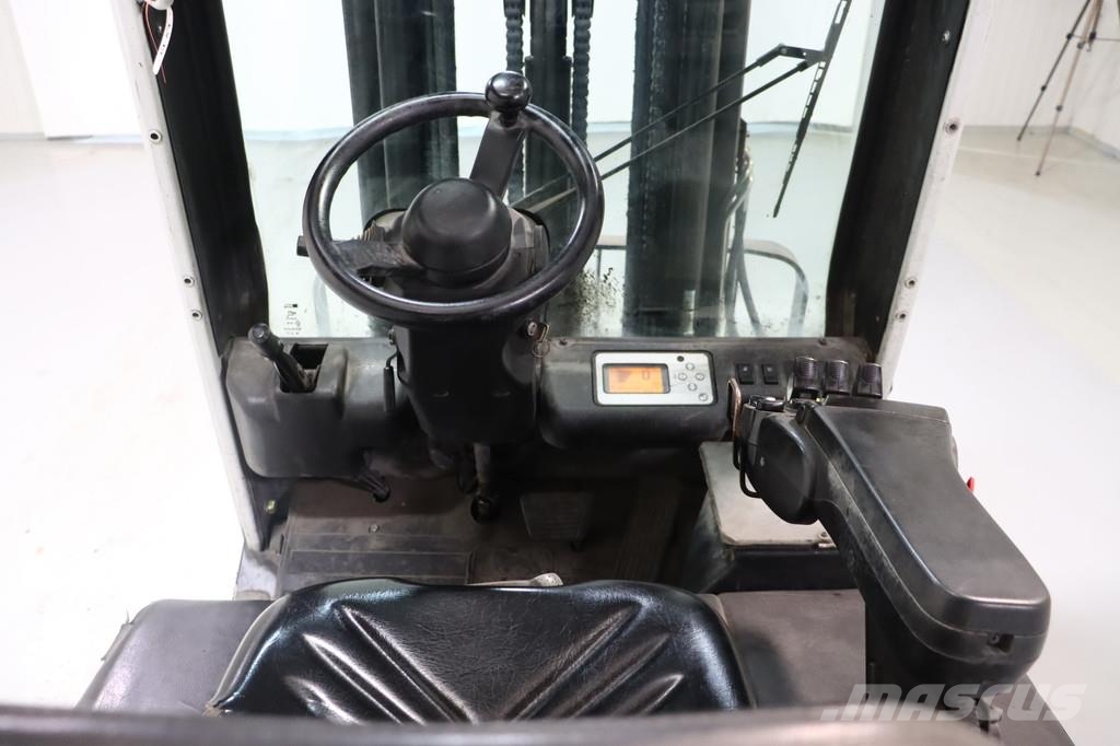 Nissan G1Q2L25Q 전동 지게차