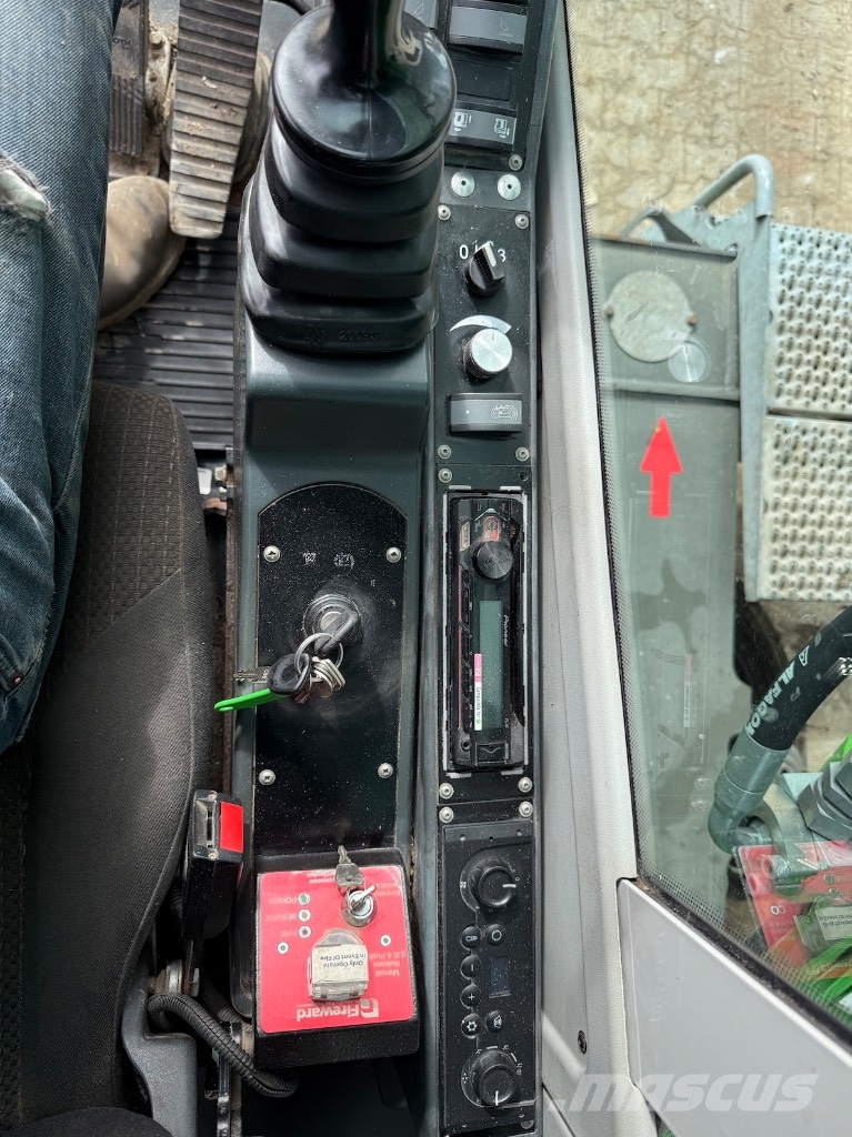 Sennebogen 818M E - 818 - 818 M - 821E - 821ME Βιομηχανικά μηχανήματα διαχείρισης αποβλήτων
