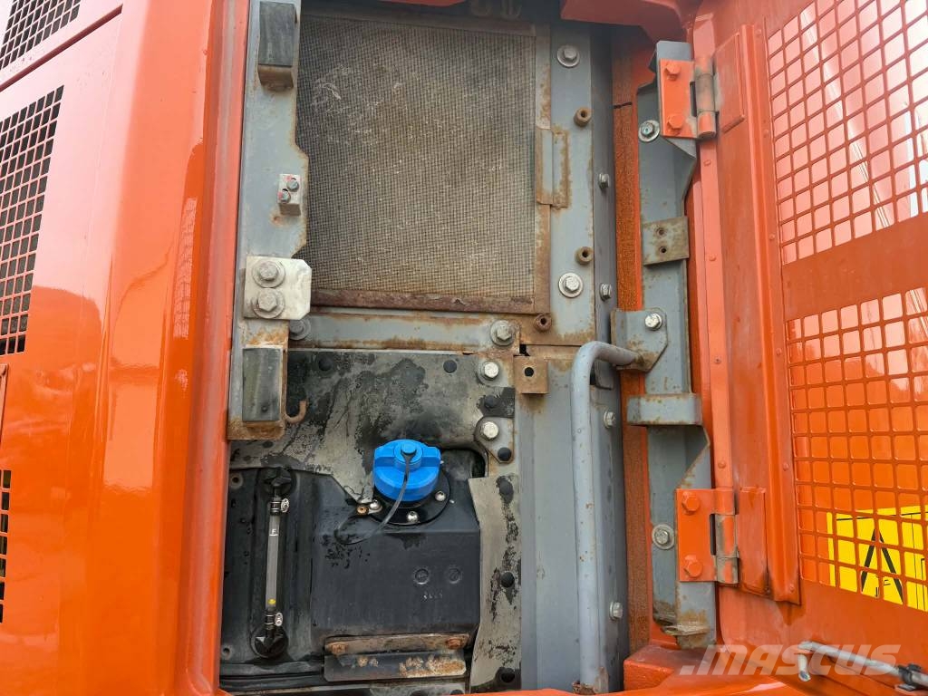 Hitachi ZX 225 US LC-6 Beltegraver
