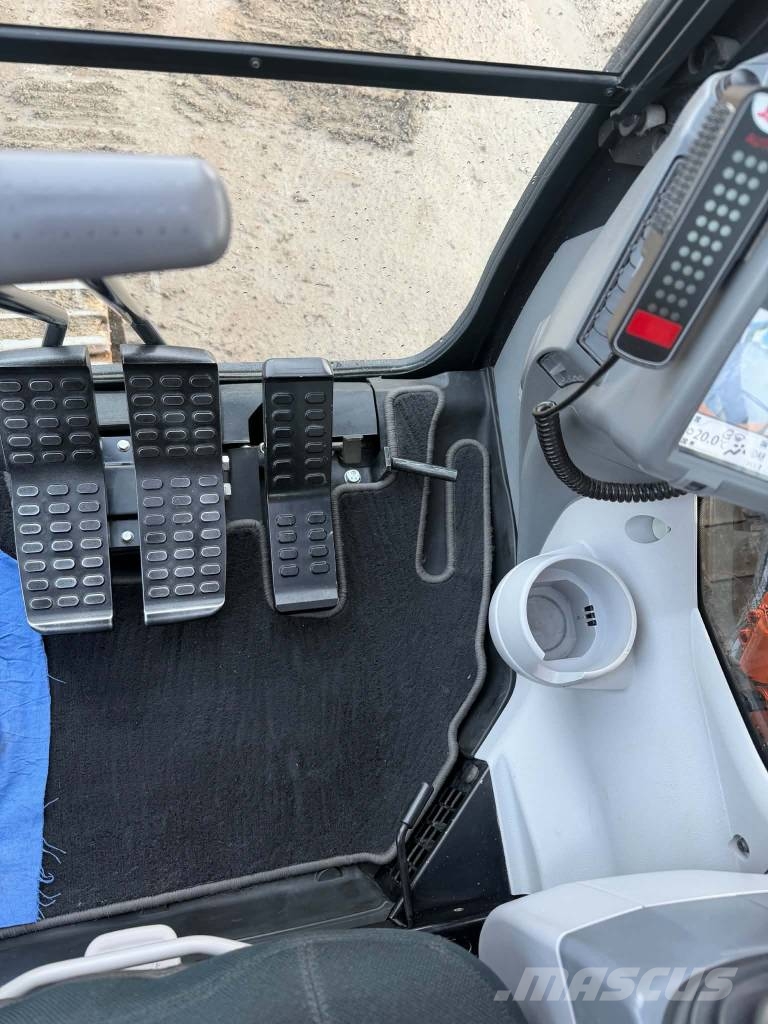 Hitachi ZX 225 US LC-6 Beltegraver