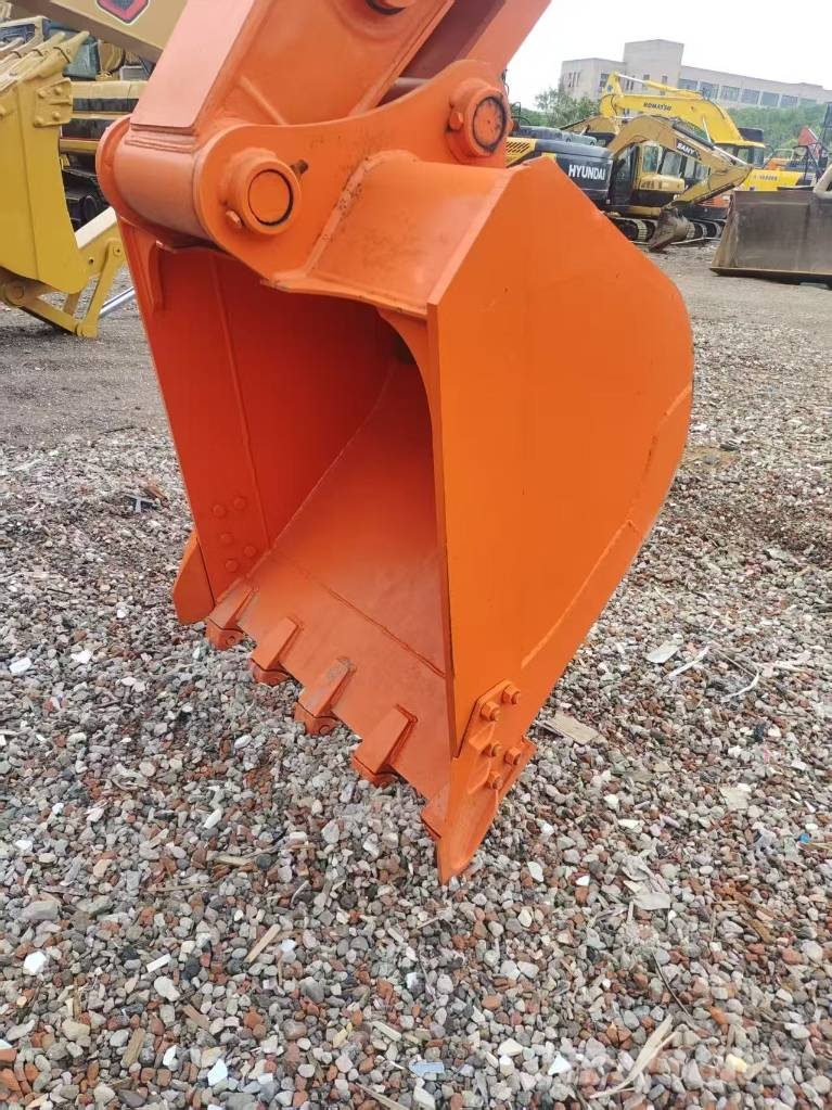 Hitachi ZX 210 Escavadeiras de esteiras