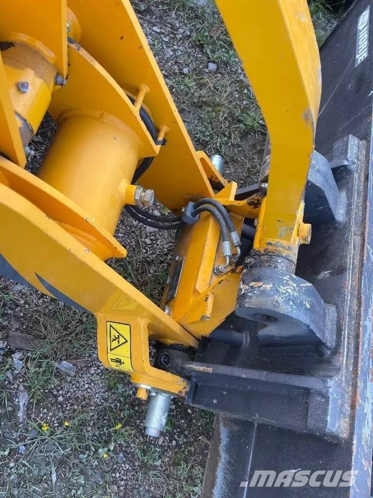 Venieri 1.33 B minitraktorgrävare 840tim! Εκσκαφείς Φορτωτές τύπου JCB