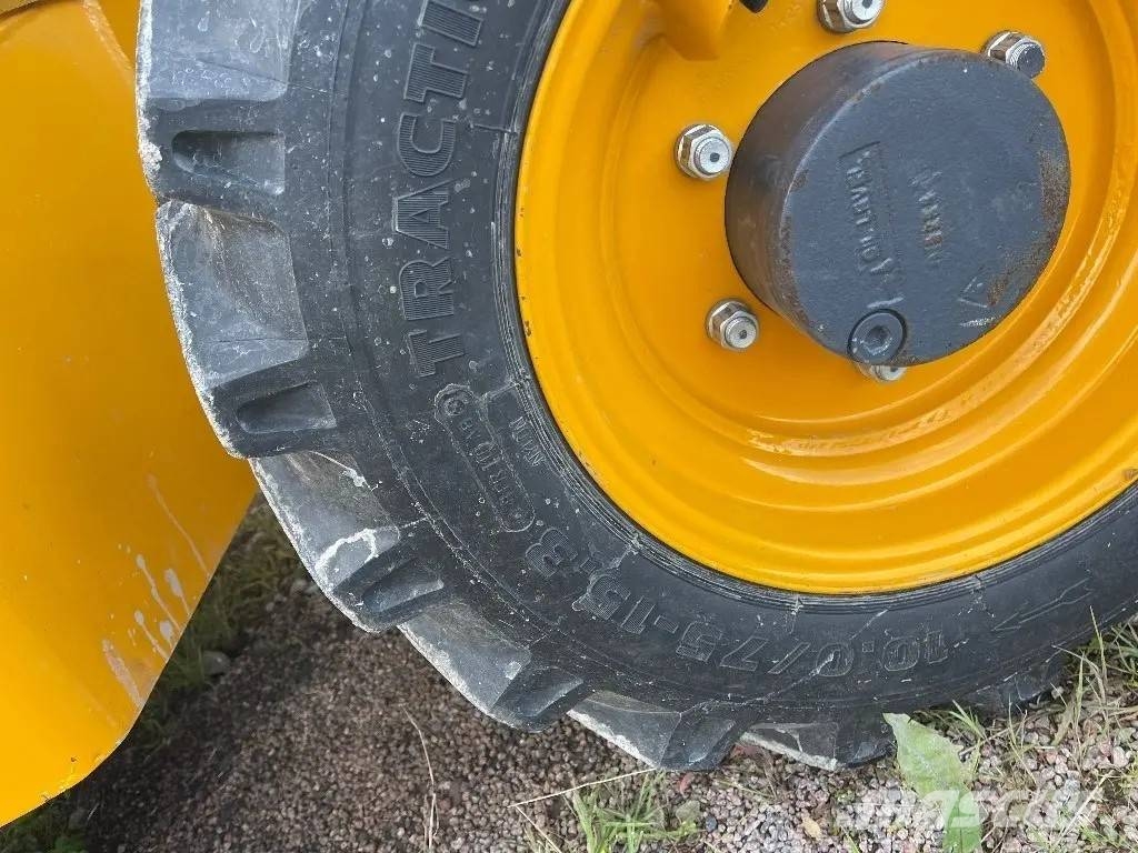 Venieri 1.33 B minitraktorgrävare 840tim! Εκσκαφείς Φορτωτές τύπου JCB