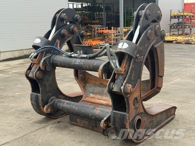 Volvo Log Grab 1950 kg Buckets