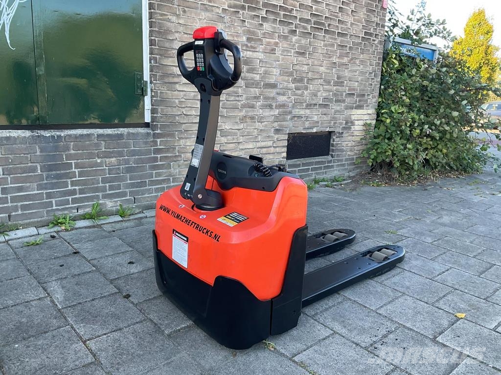 Toyota LWI160 1600KG PALLETWAGEN / HEFTRUCK Low lifter