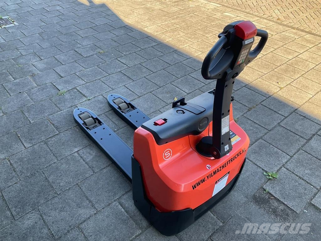 Toyota LWI160 1600KG PALLETWAGEN / HEFTRUCK Low lifter