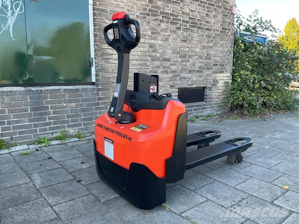 Toyota LWI160 1600KG PALLETWAGEN / HEFTRUCK Low lifter