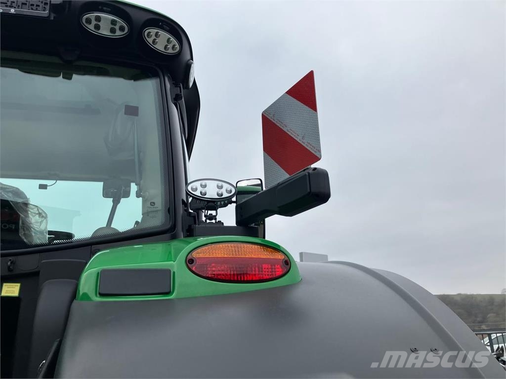 John Deere 6R 215 Tractoren