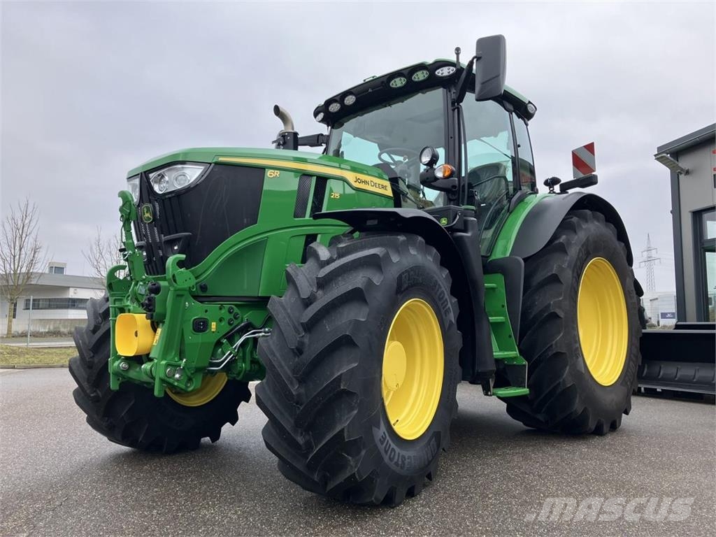 John Deere 6R 215 Tractoren