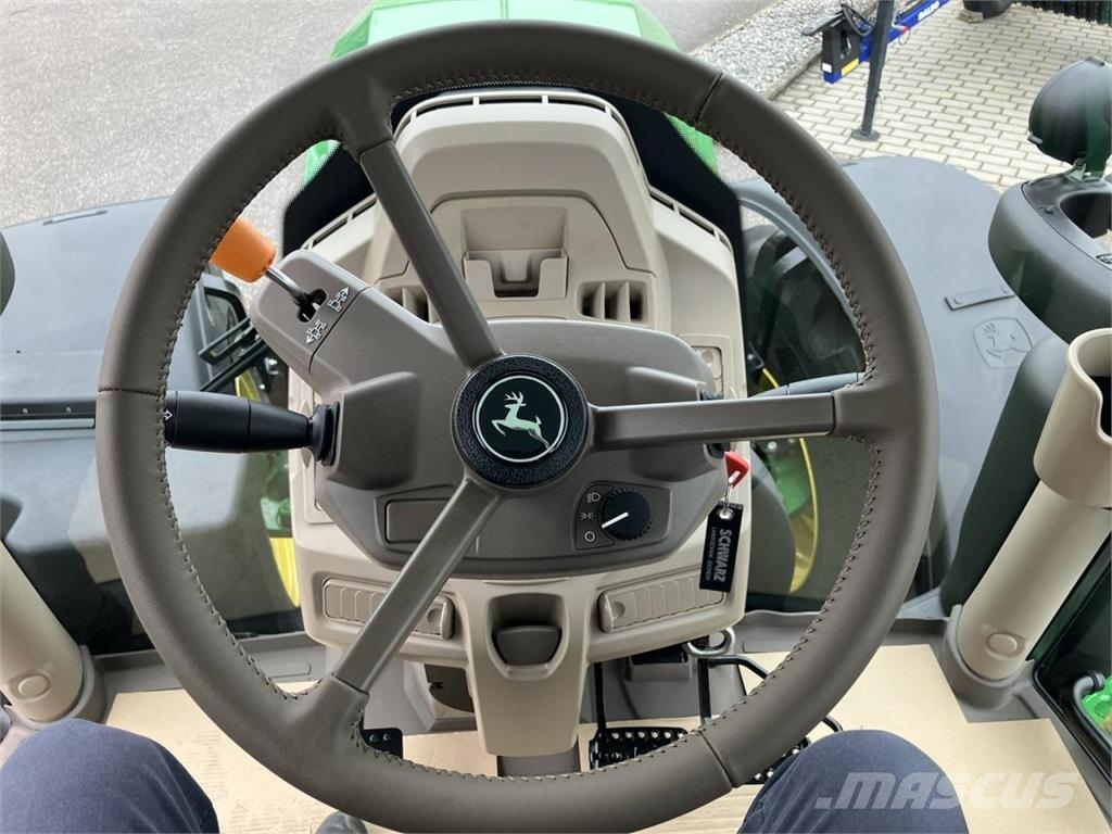 John Deere 6R 215 Tractoren