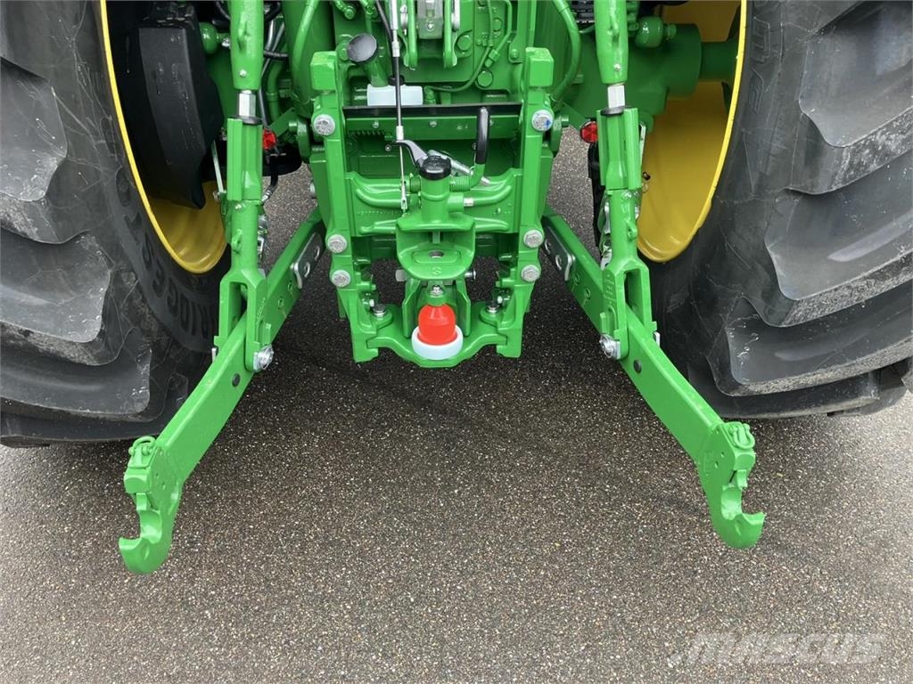 John Deere 6R 215 Tractoren
