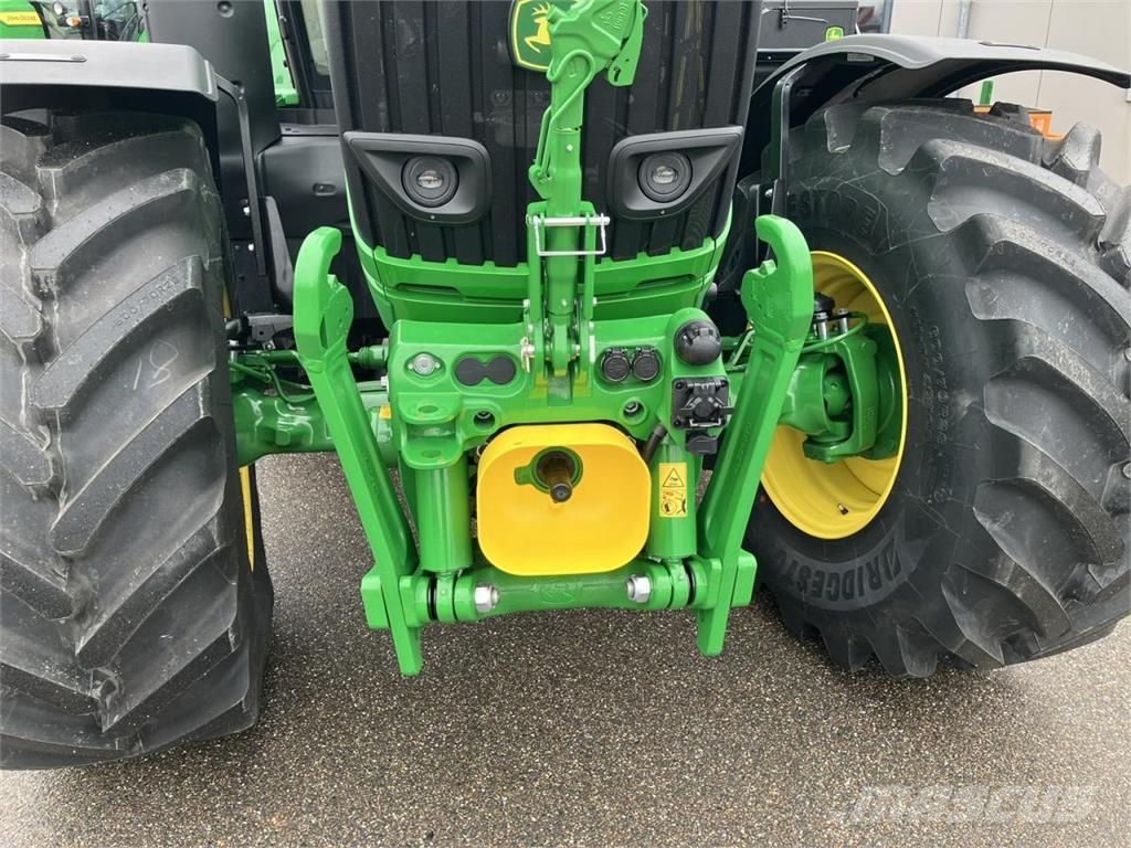 John Deere 6R 215 Tractoren