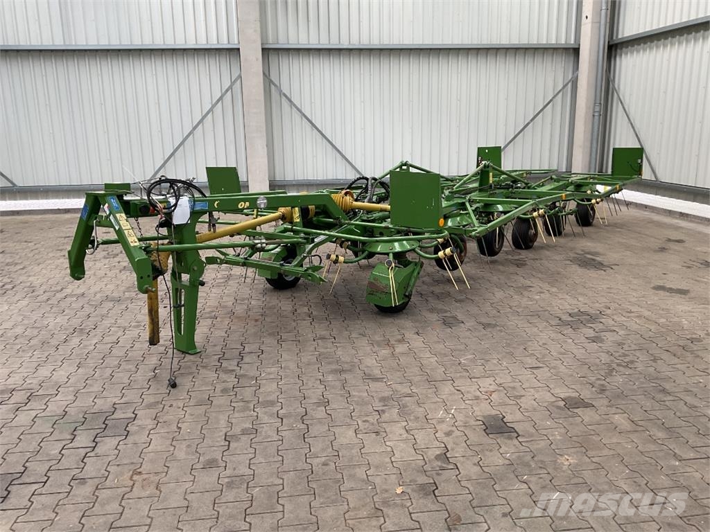 Krone KW 13.02 T مكابس وميبسات التبن