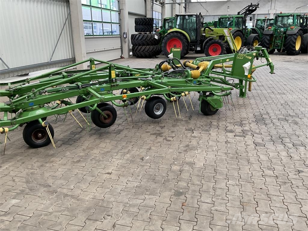 Krone KW 13.02 T مكابس وميبسات التبن