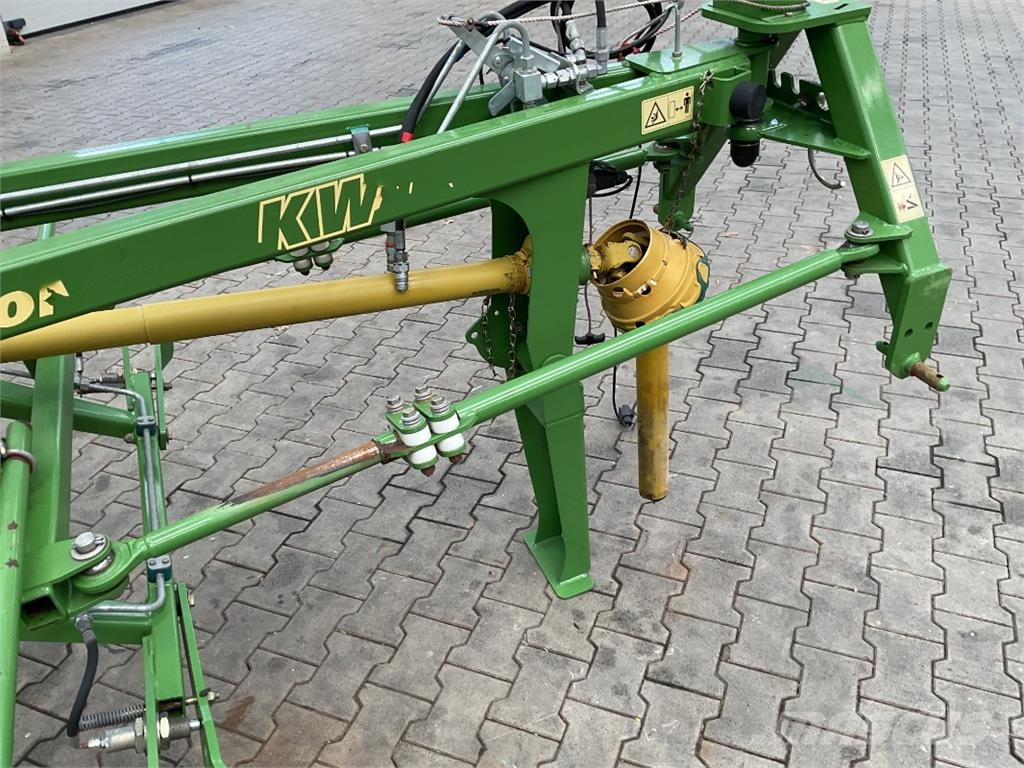 Krone KW 13.02 T مكابس وميبسات التبن