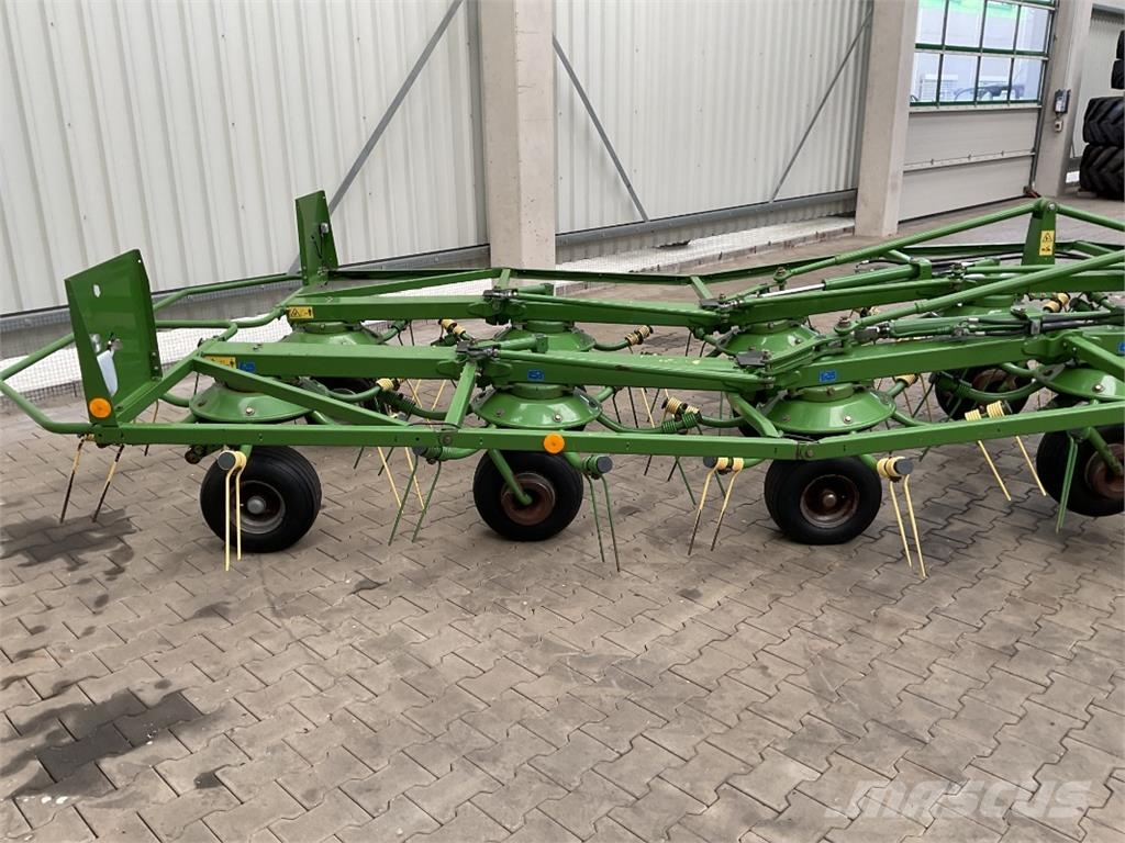 Krone KW 13.02 T مكابس وميبسات التبن