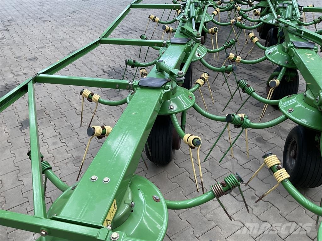 Krone KW 13.02 T مكابس وميبسات التبن