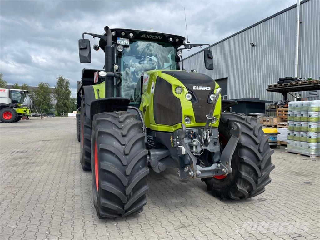 CLAAS Axion 810 CM 트랙터