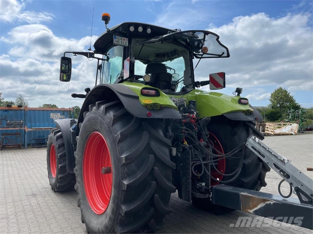 CLAAS Axion 810 CM 트랙터