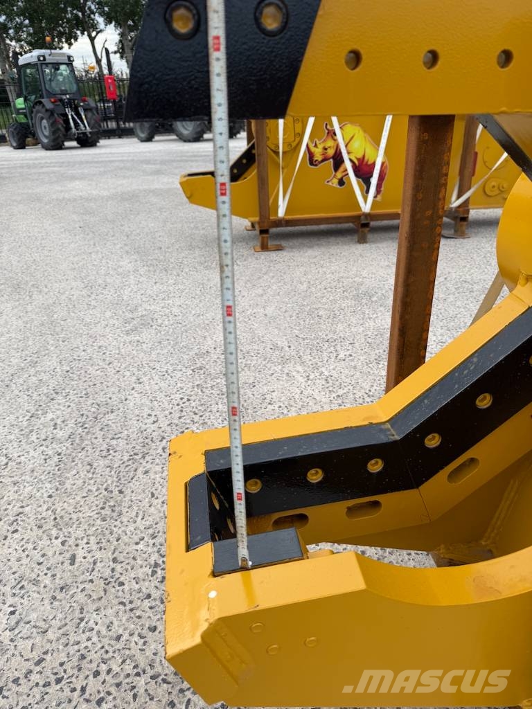  HW Metal Shear HW280 RT Machine weight 22-33 ton 破碎锤
