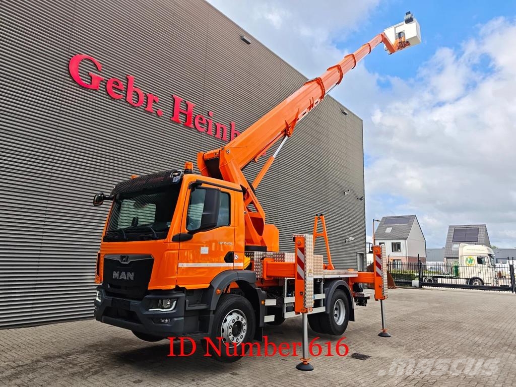 MAN TGM 15.250 4x2 Ruthmann T300.4 Teherautóra szerelt emelők és állványok