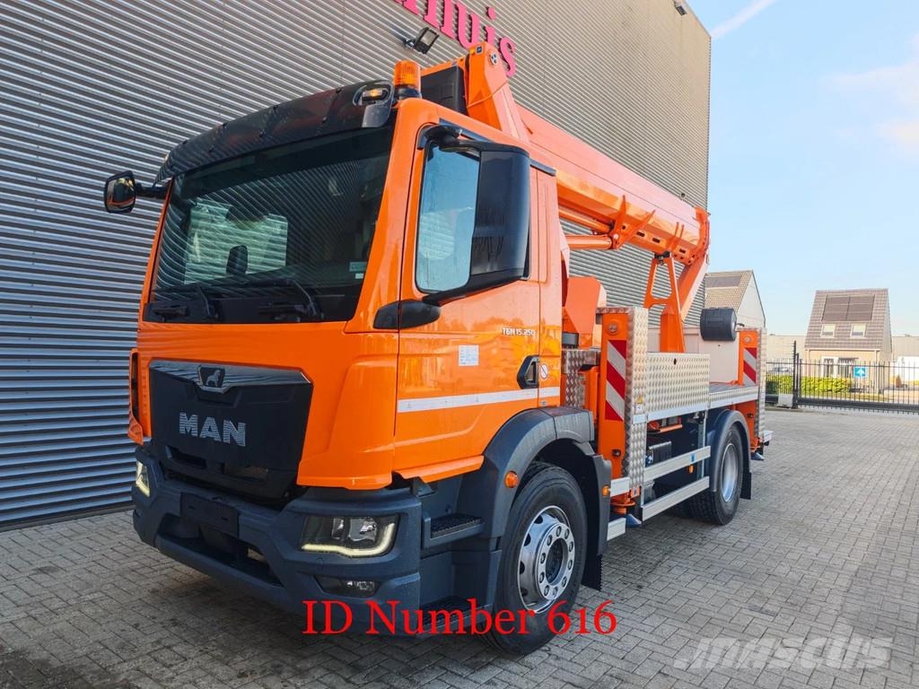 MAN TGM 15.250 4x2 Ruthmann T300.4 Teherautóra szerelt emelők és állványok