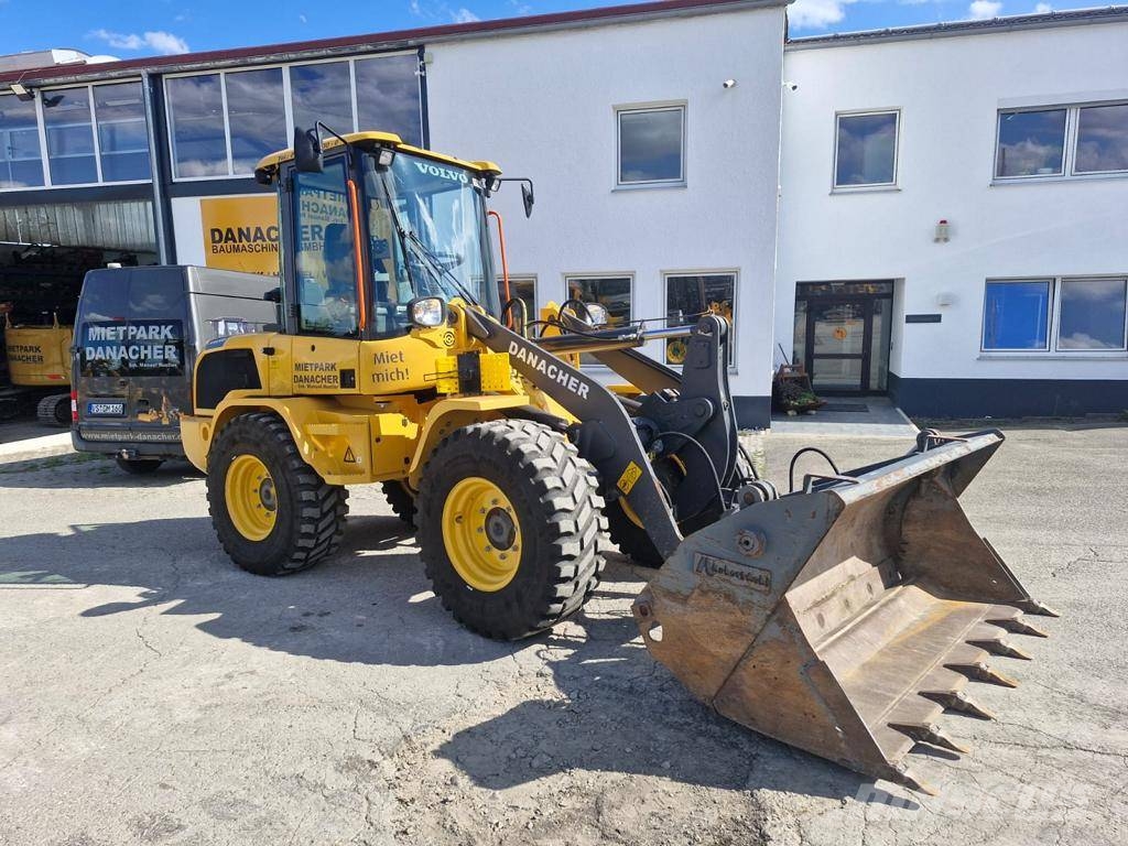 Volvo L30H Фронтальні навантажувачі