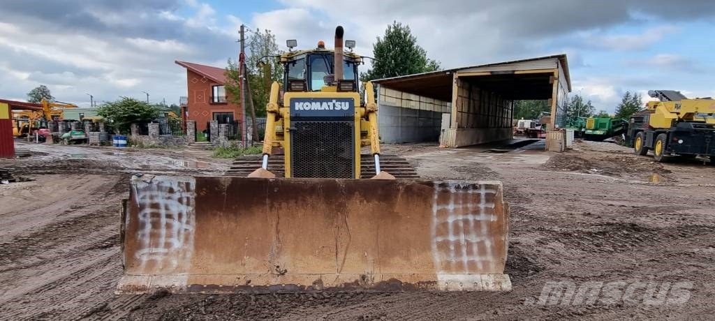 Komatsu D 65 PX-17 Pásové dozery
