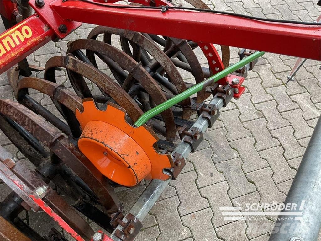 Evers STRIP TILL | GARANNO BI-GPS 8 R62 Rasturači đubriva