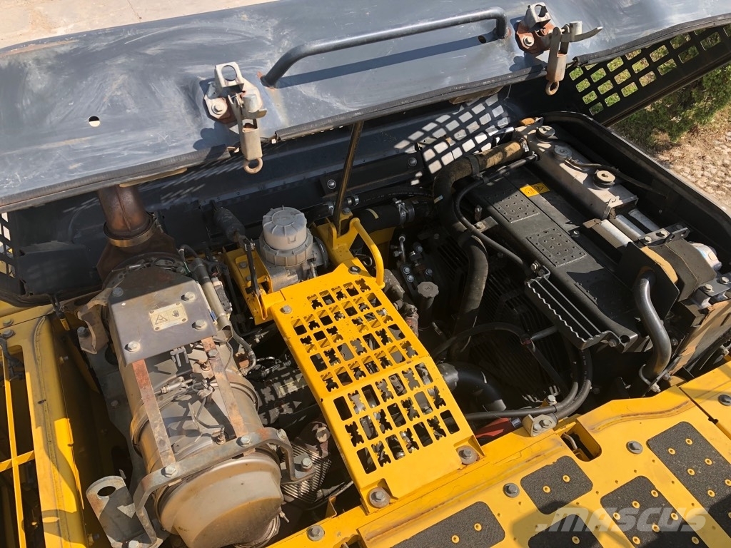 Komatsu PC 240 LC-10 Верижен екскаватор