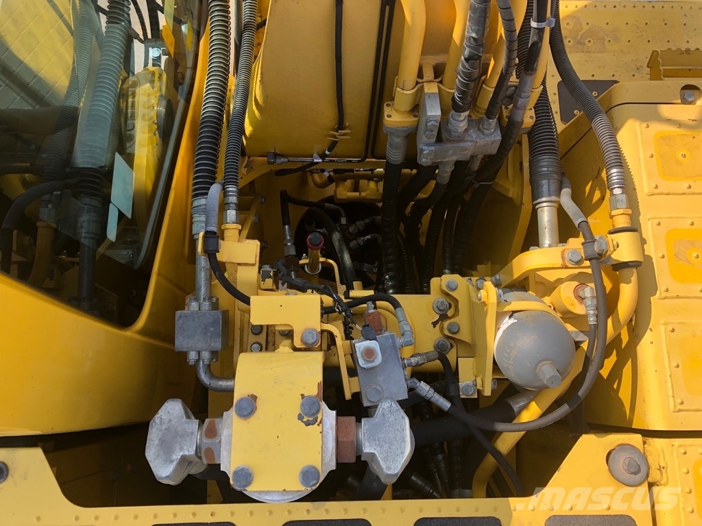 Komatsu PC 240 LC-10 Верижен екскаватор