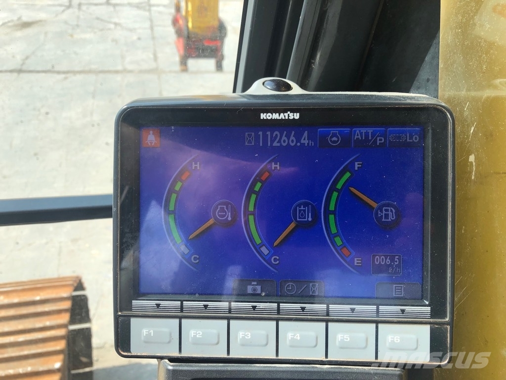 Komatsu PC 240 LC-10 Верижен екскаватор
