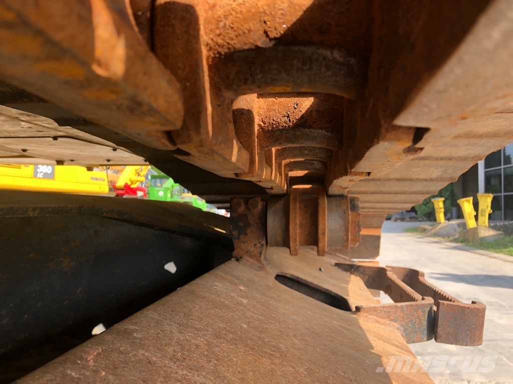 Komatsu PC 240 LC-10 Верижен екскаватор