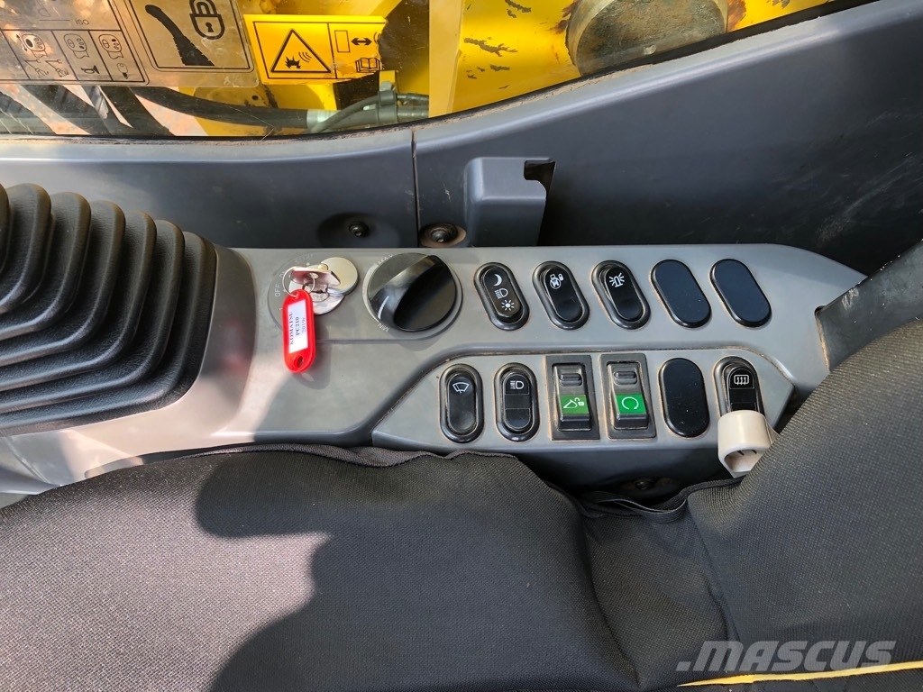 Komatsu PC 240 LC-10 Верижен екскаватор
