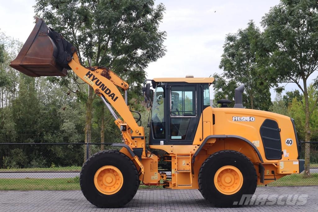 Hyundai HL940 | 2.097 HOURS! | BUCKET | QUICK COUPLER | BS Læssemaskiner på hjul