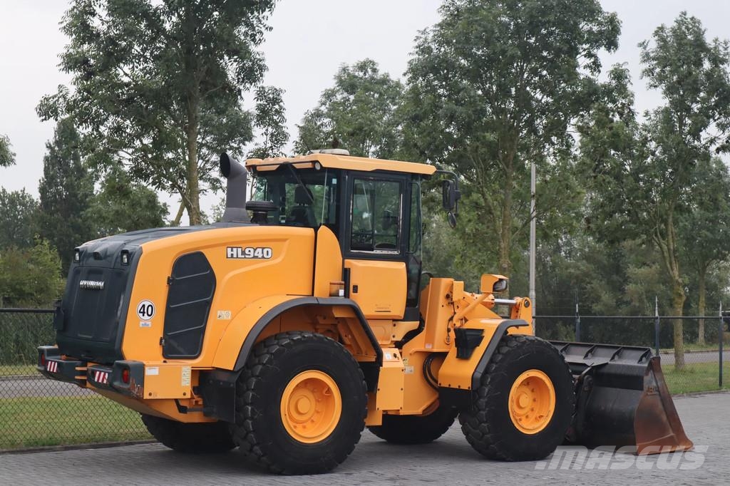 Hyundai HL940 | 2.097 HOURS! | BUCKET | QUICK COUPLER | BS Læssemaskiner på hjul