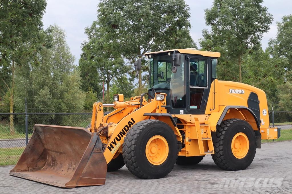 Hyundai HL940 | 2.097 HOURS! | BUCKET | QUICK COUPLER | BS Læssemaskiner på hjul