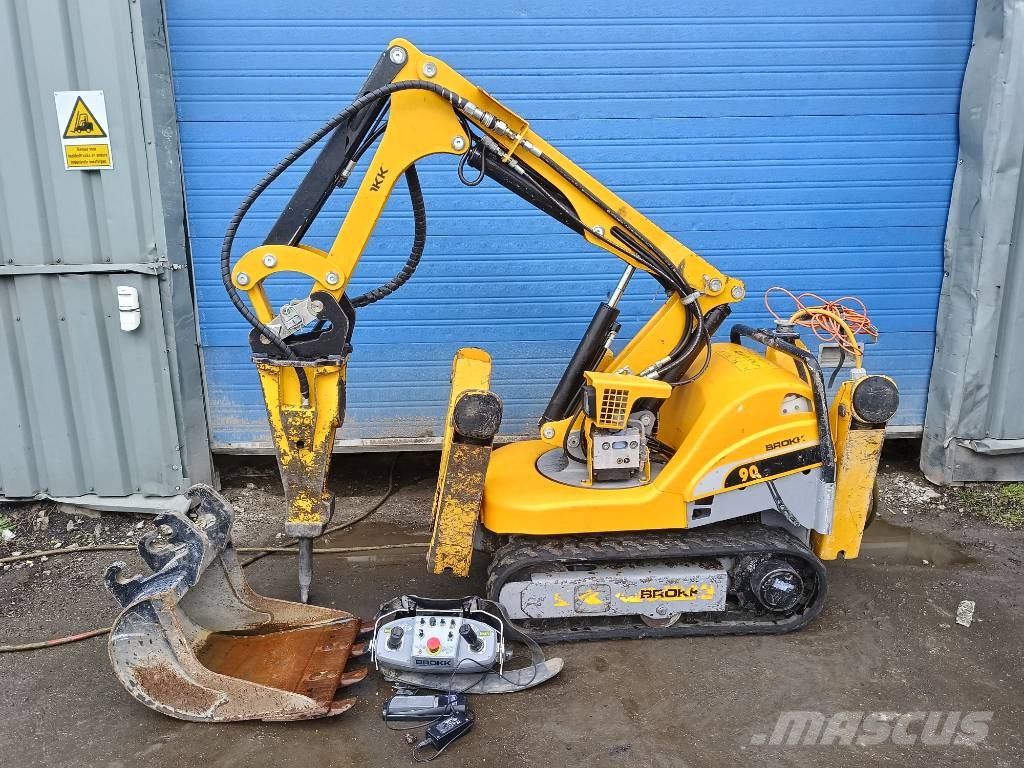 Brokk 90 husqvarna robot remote excavator digger bagger Sloopgraafmachines