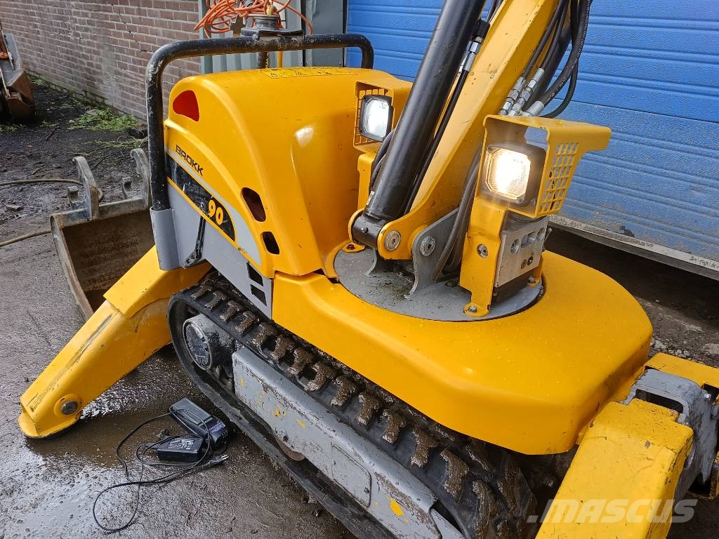 Brokk 90 husqvarna robot remote excavator digger bagger Sloopgraafmachines