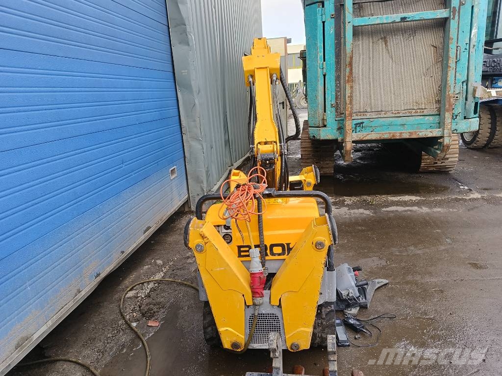 Brokk 90 husqvarna robot remote excavator digger bagger Sloopgraafmachines