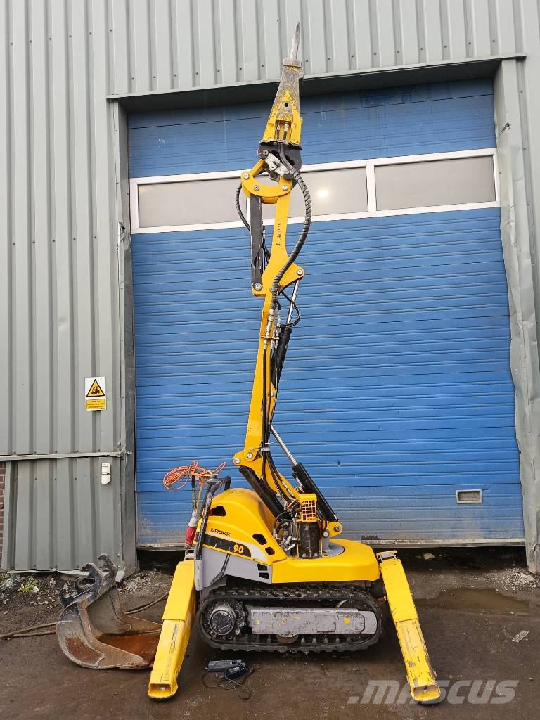 Brokk 90 husqvarna robot remote excavator digger bagger Sloopgraafmachines