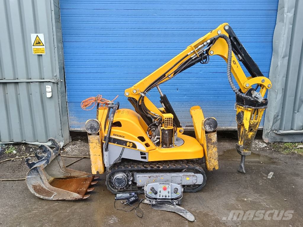 Brokk 90 husqvarna robot remote excavator digger bagger Sloopgraafmachines