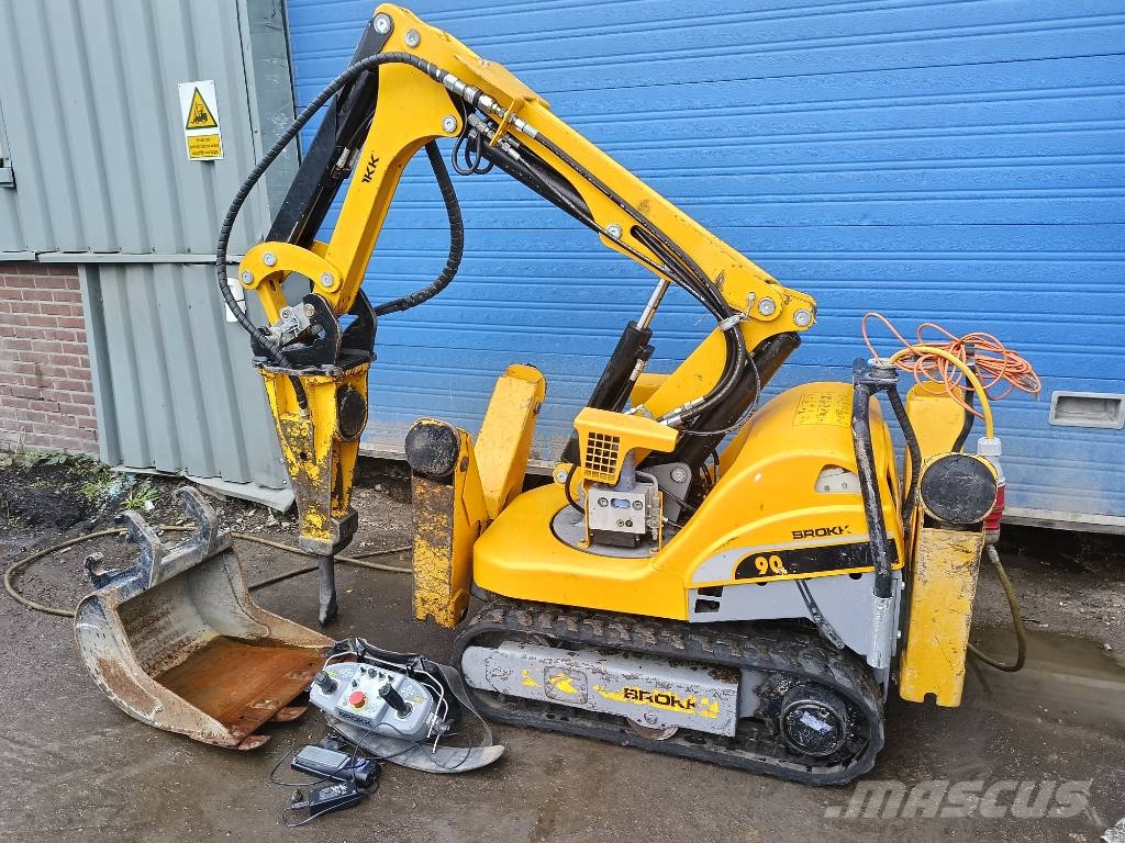 Brokk 90 husqvarna robot remote excavator digger bagger Sloopgraafmachines