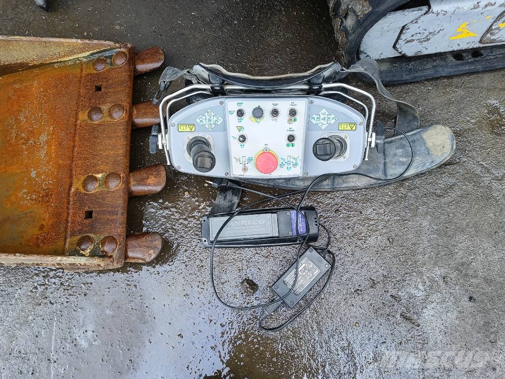 Brokk 90 husqvarna robot remote excavator digger bagger Sloopgraafmachines